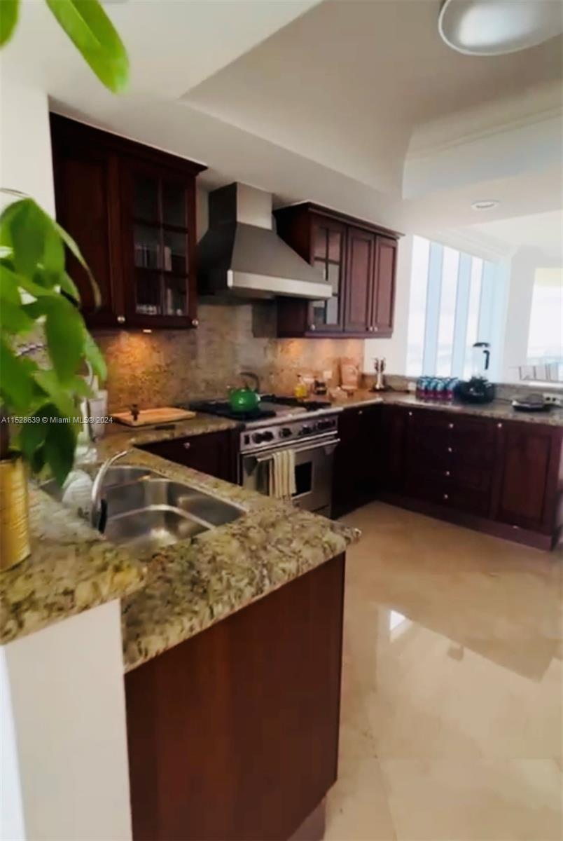 17875 Collins Ave # 4106