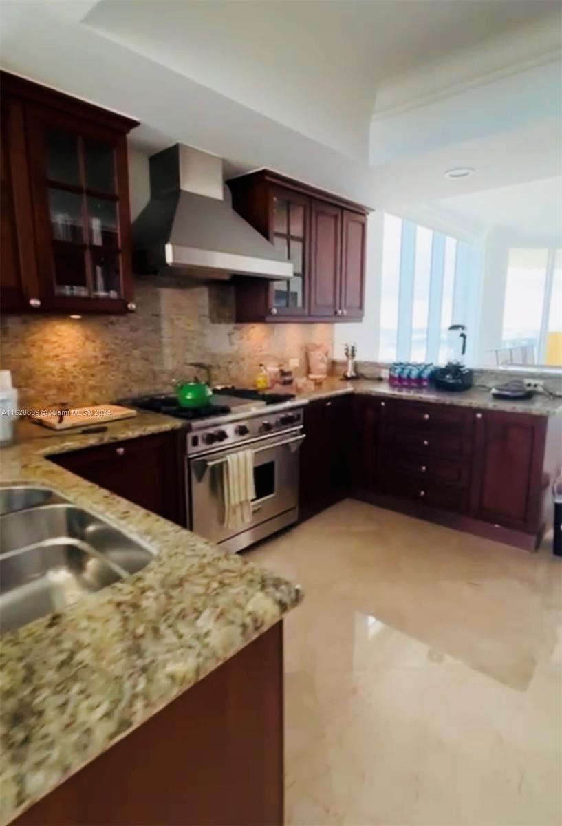 17875 Collins Ave # 4106