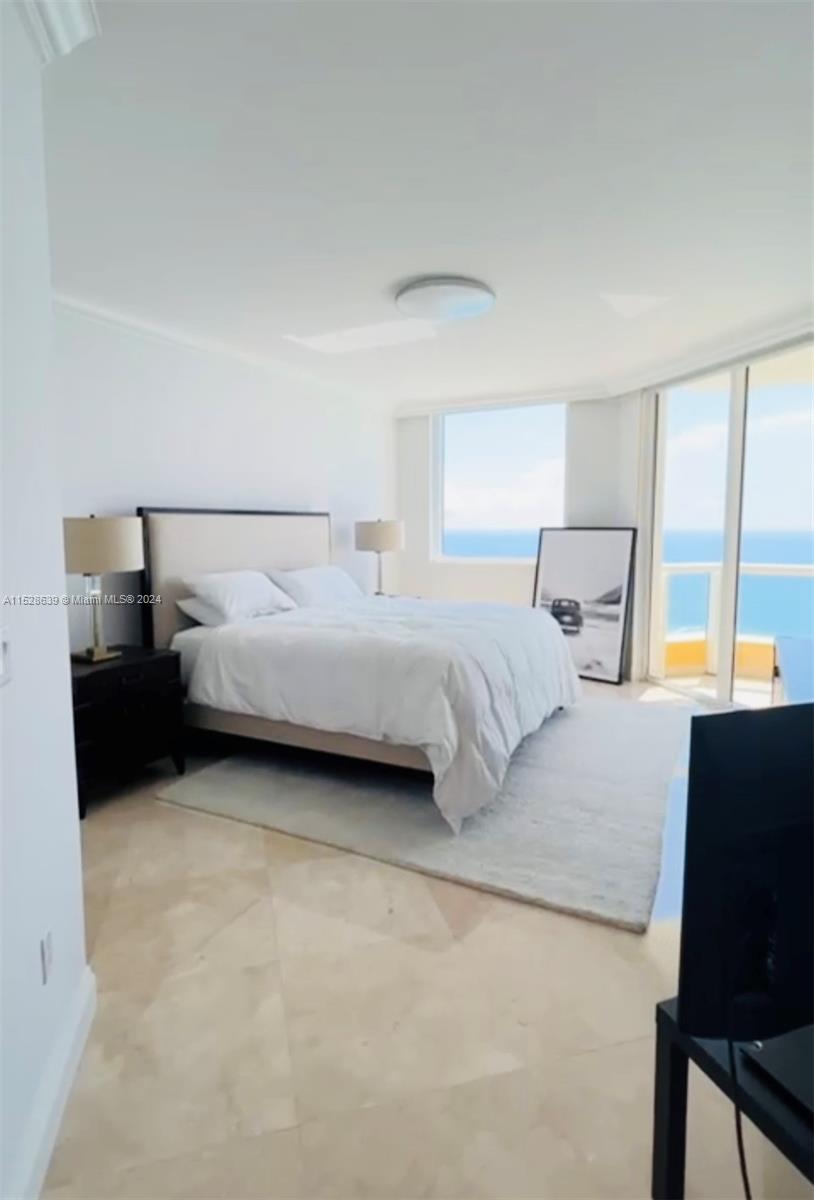 17875 Collins Ave # 4106