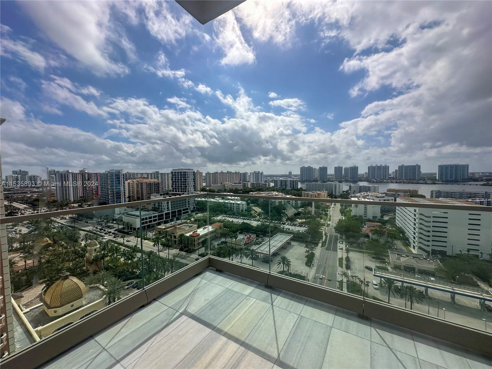17901 Collins Ave # 1607