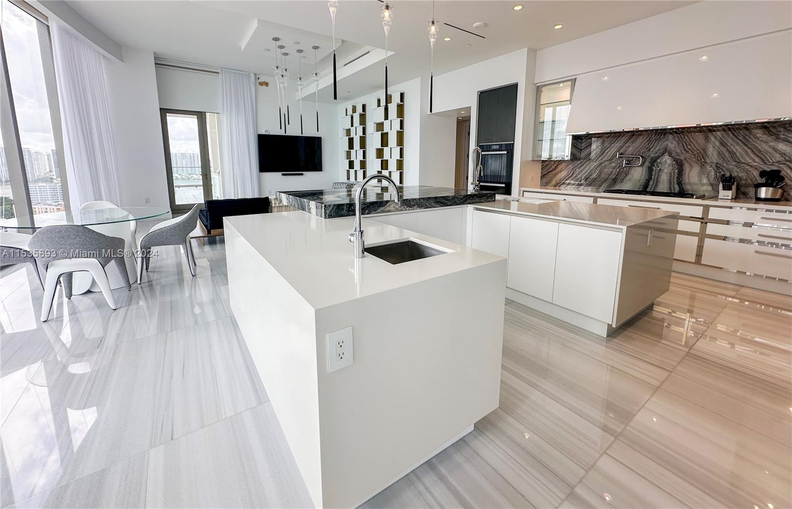 17901 Collins Ave # 1607