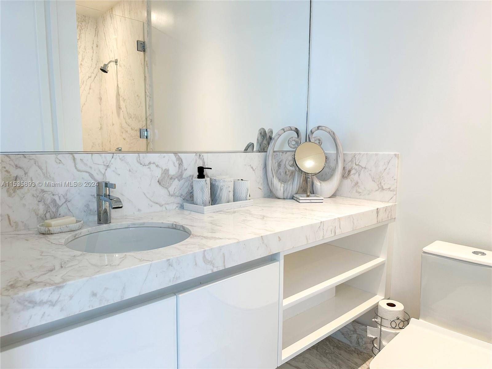 17901 Collins Ave # 1607