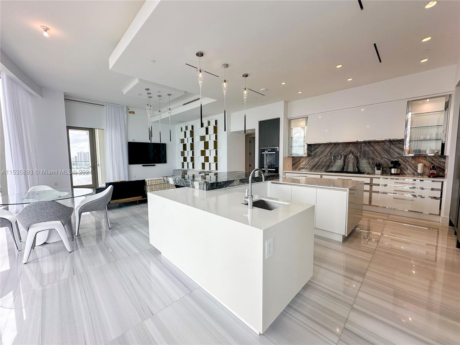 17901 Collins Ave # 1607