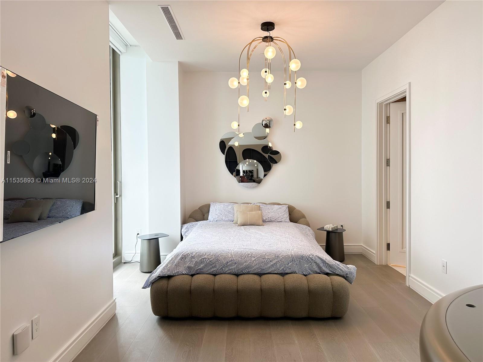 17901 Collins Ave # 1607