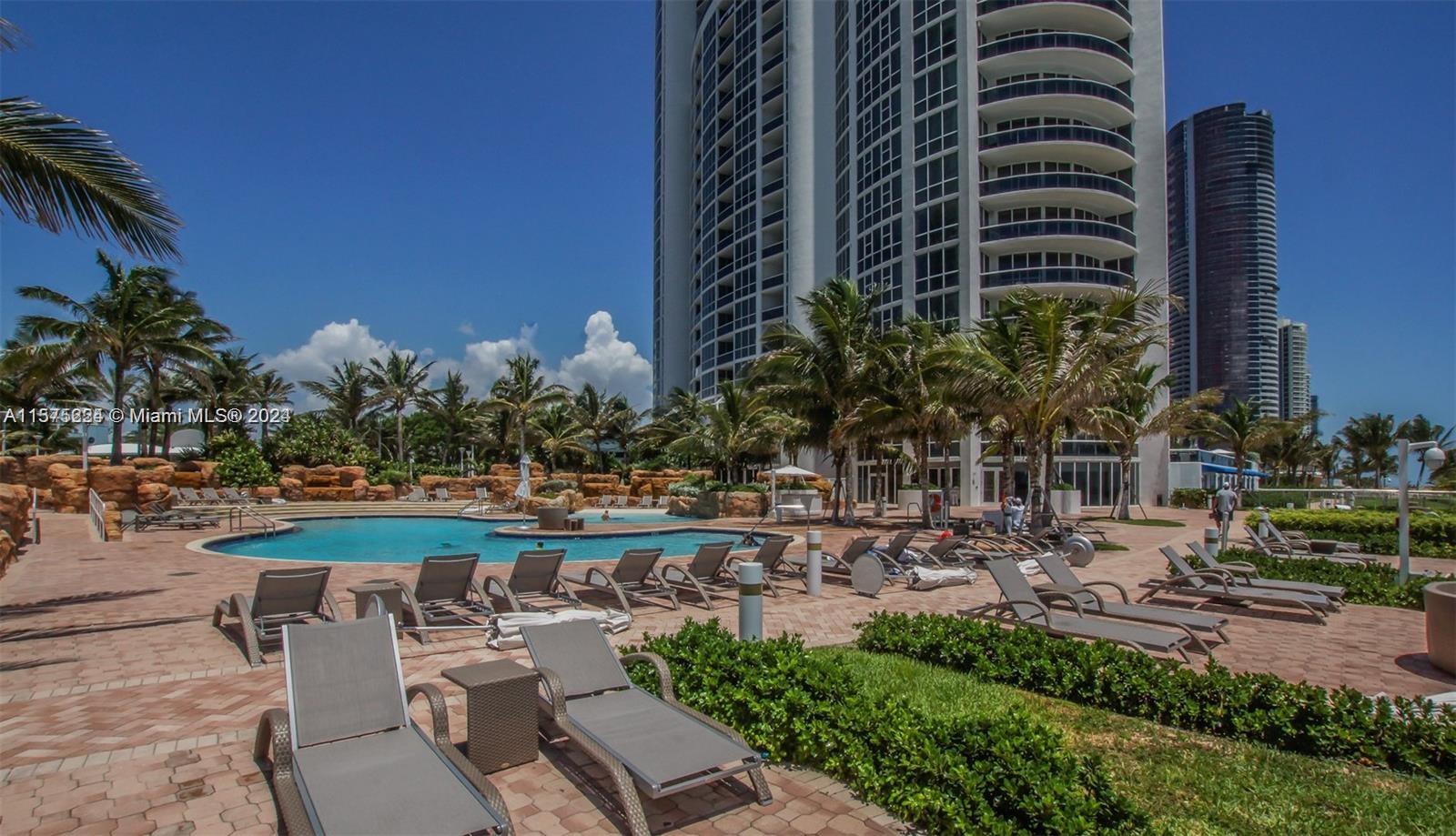 18101 Collins Ave # 1105