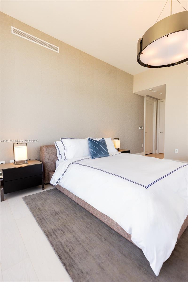 17975 Collins Avenue # 3202