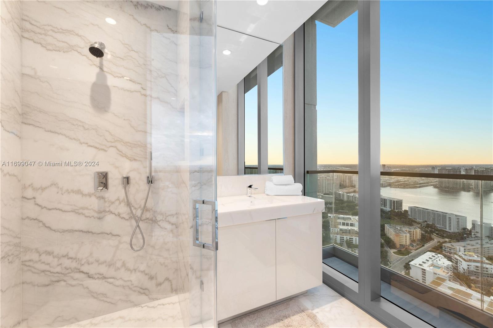17975 Collins Avenue # 3801