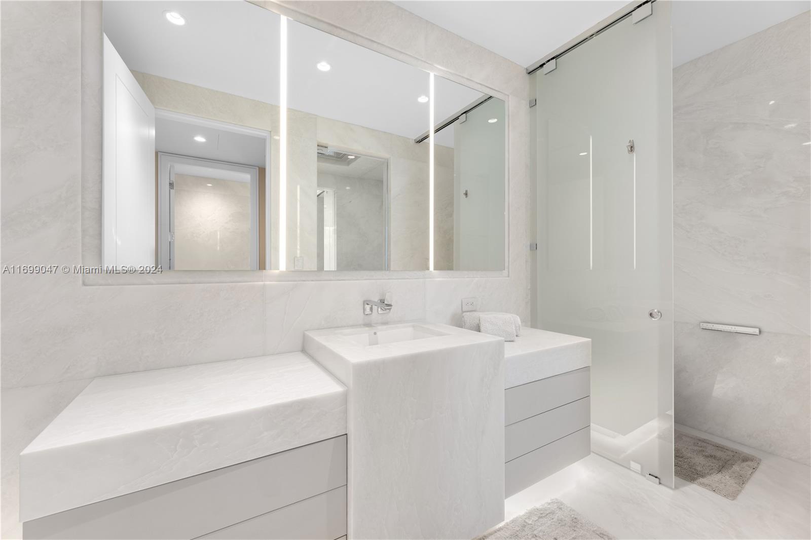 17975 Collins Avenue # 3801