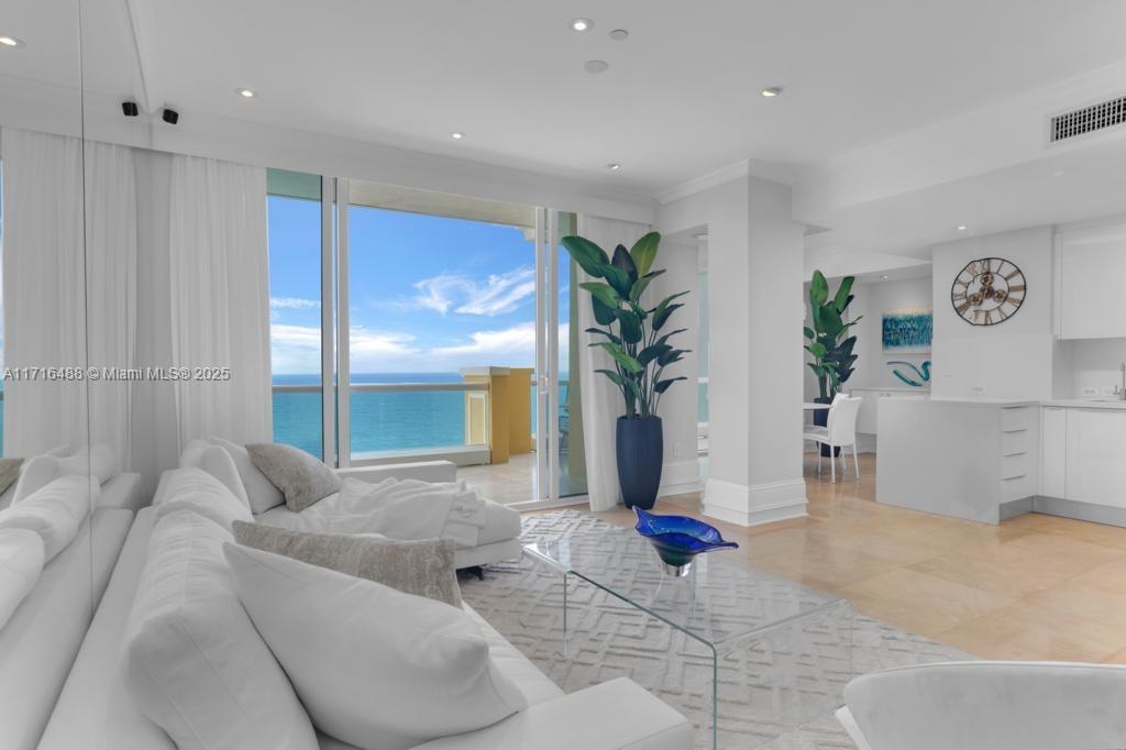 17875 Collins Ave # 2105