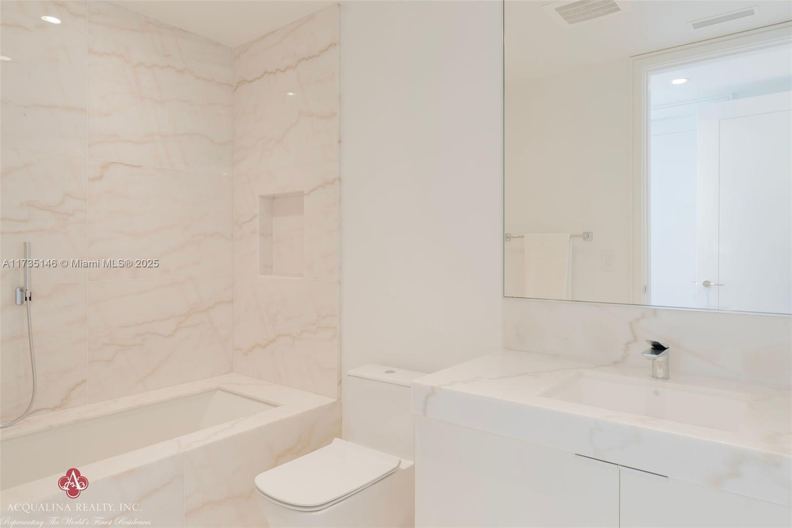 17975 COLLINS AVENUE # 3102