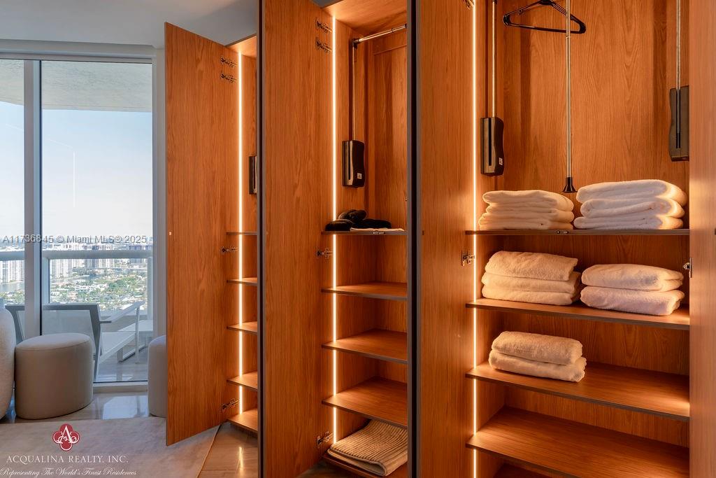 17875 Collins Ave # 4101