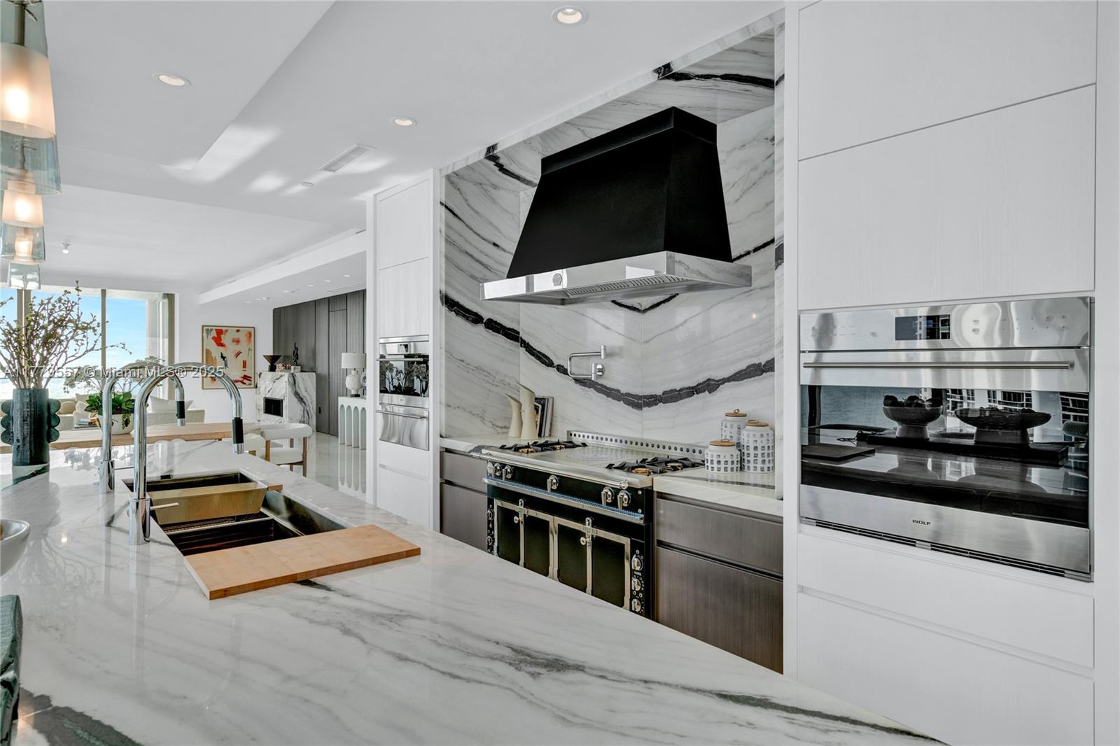 17975 Collins Ave # 2402