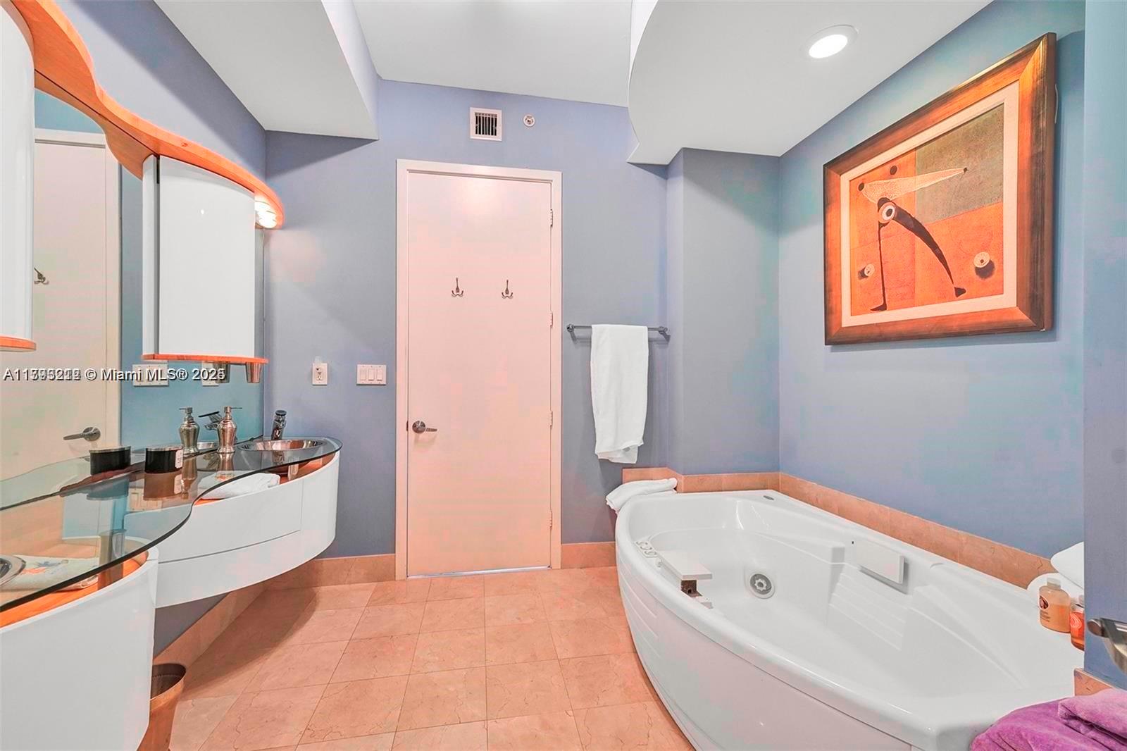 18101 Collins Ave # 1105