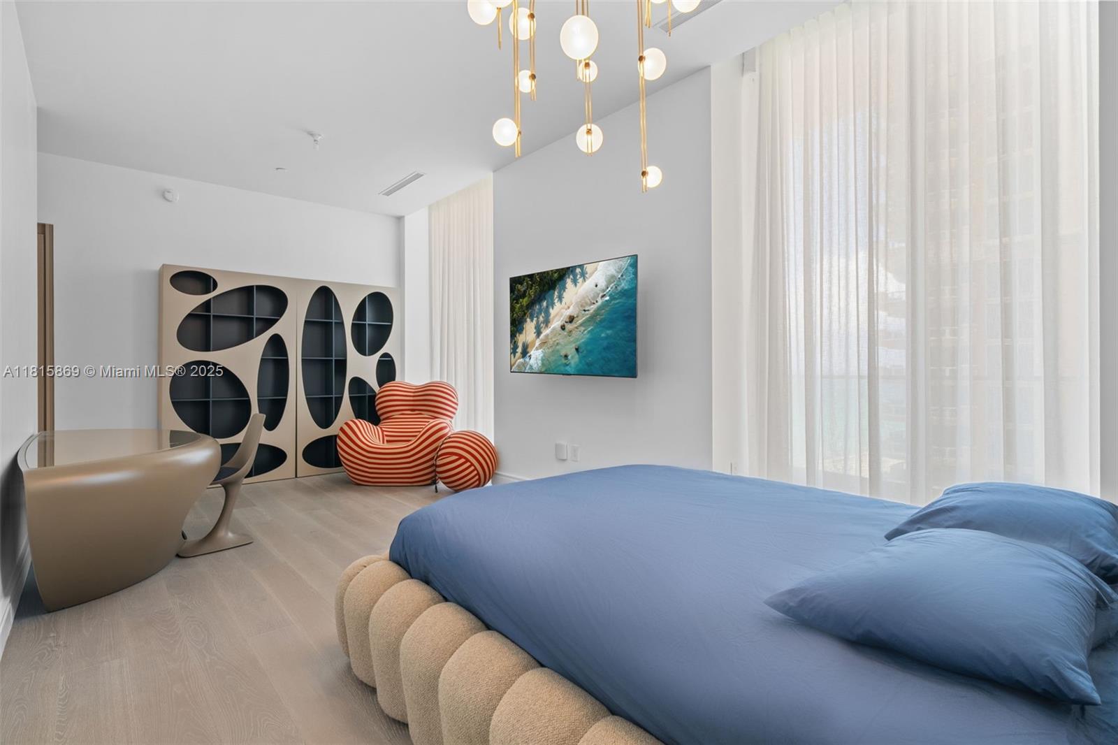 17901 Collins Ave # 1607
