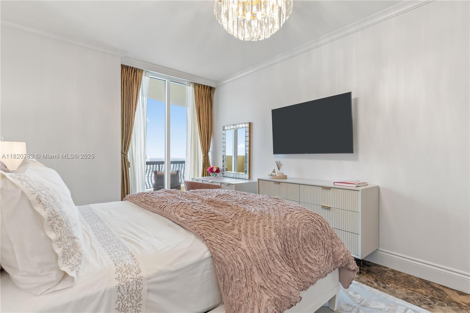 17875 Collins Ave # 3404