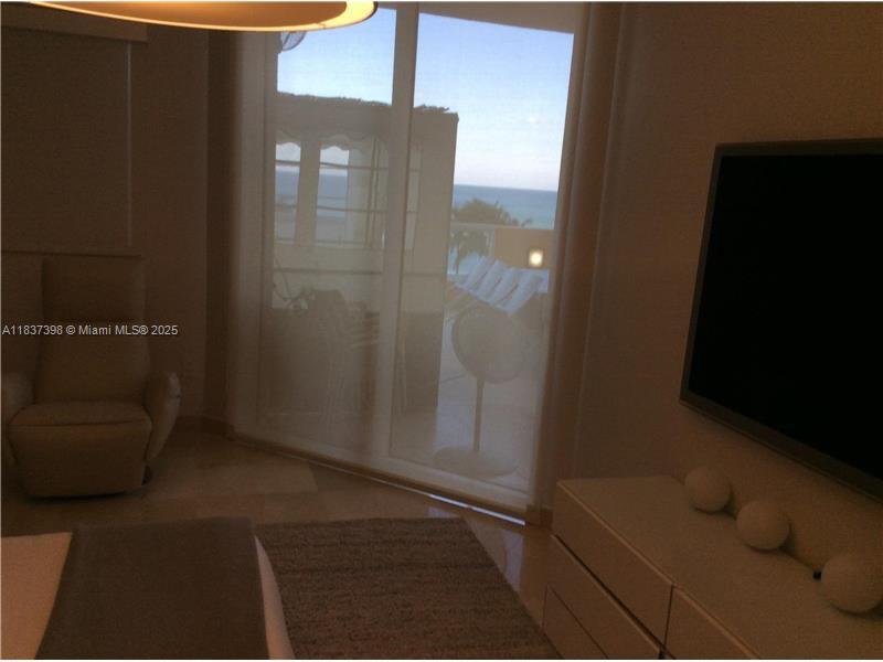 17875 Collins Ave # 505