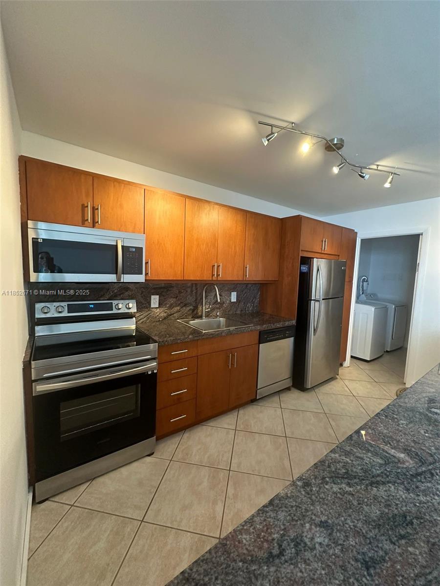 9273 Collins Ave # 701
