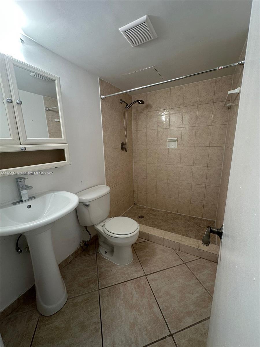 9273 Collins Ave # 701