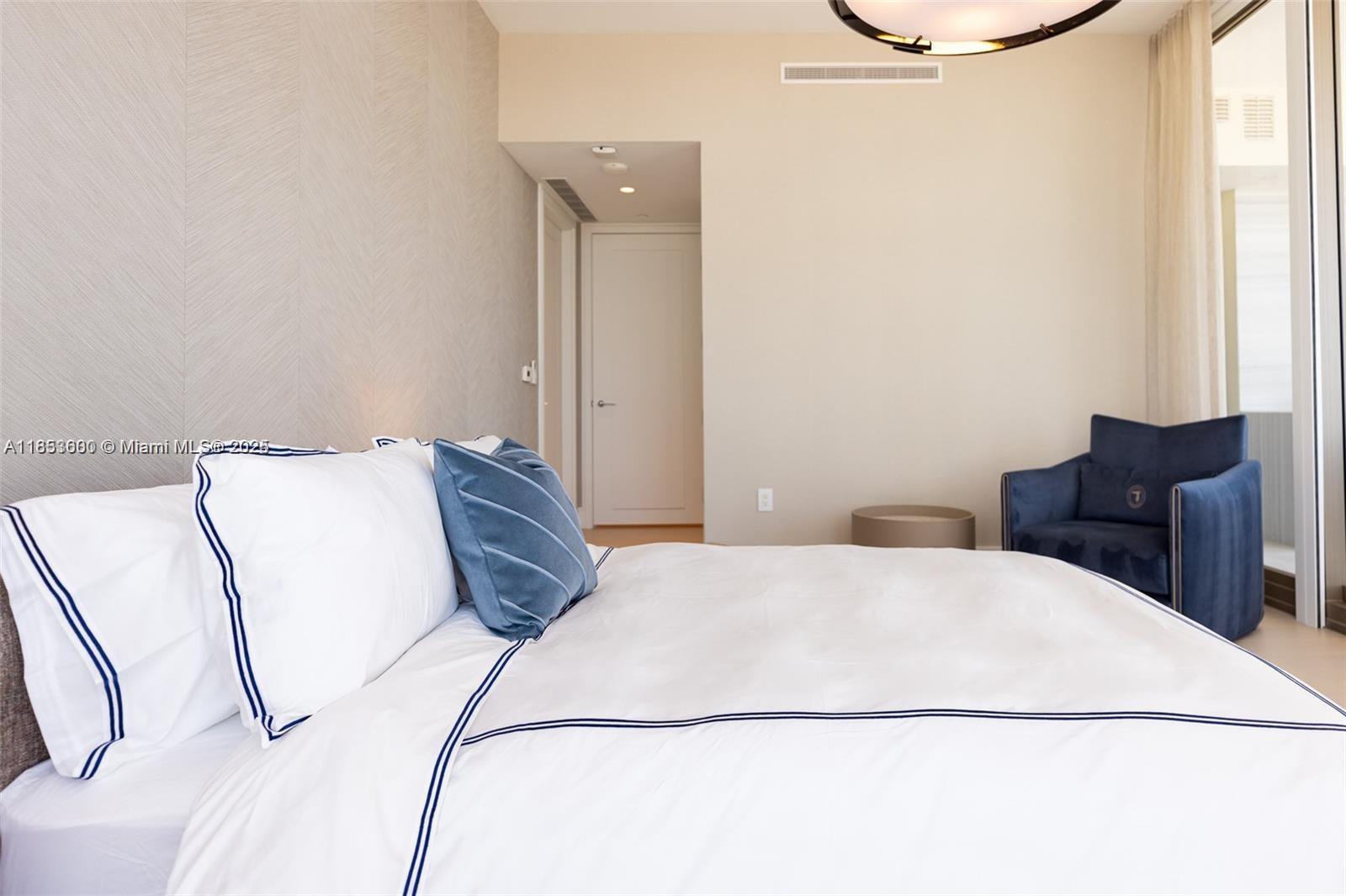 17975 COLLINS AVENUE # 3202