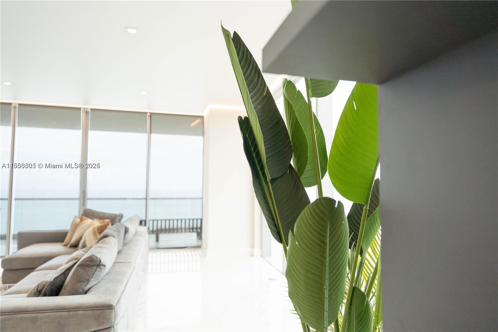 18501 Collins Ave # 1104