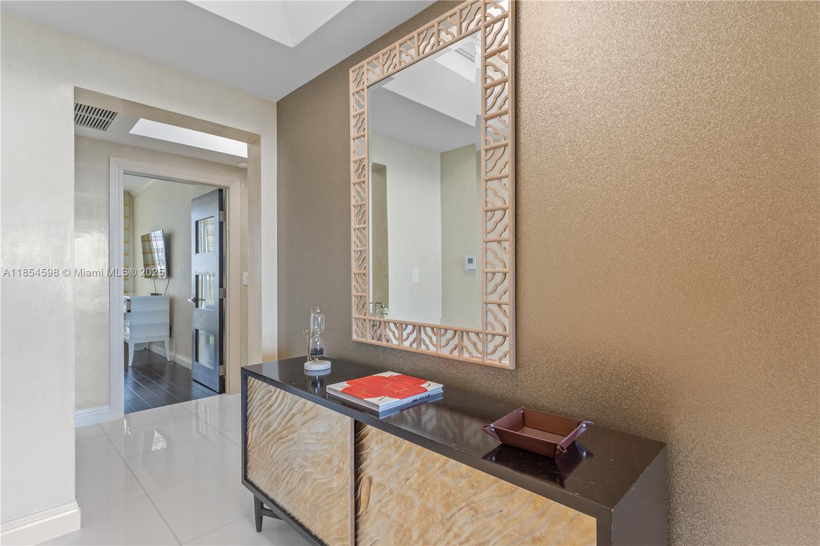 17875 Collins Ave # 705