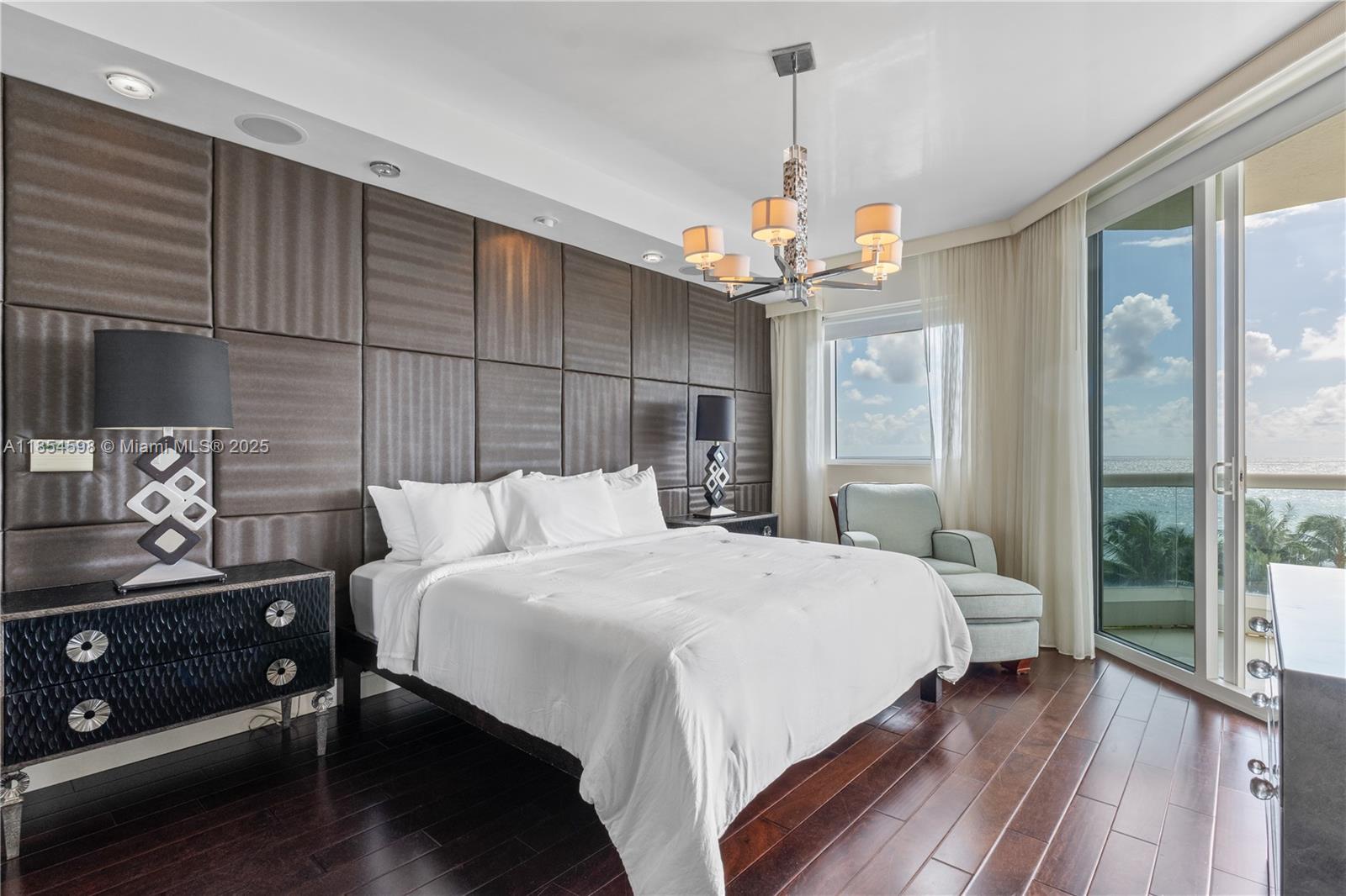 17875 Collins Ave # 705