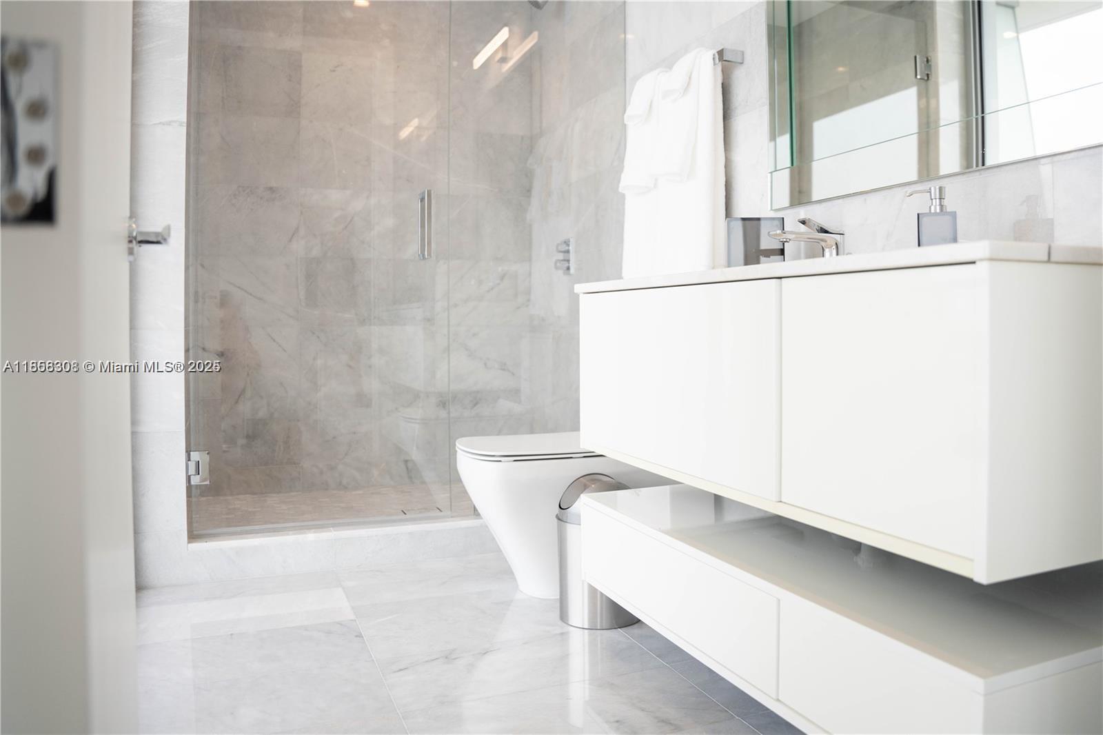 18501 Collins Ave # 1104