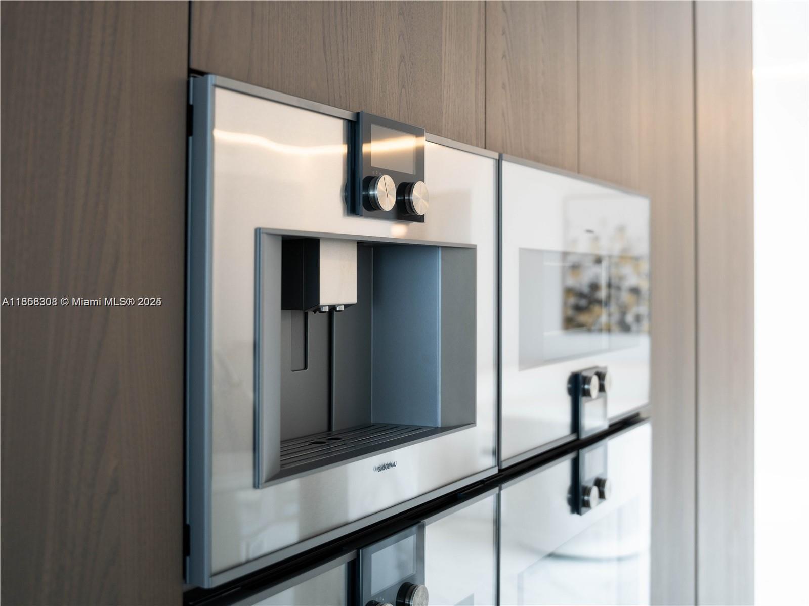 18501 Collins Ave # 1104