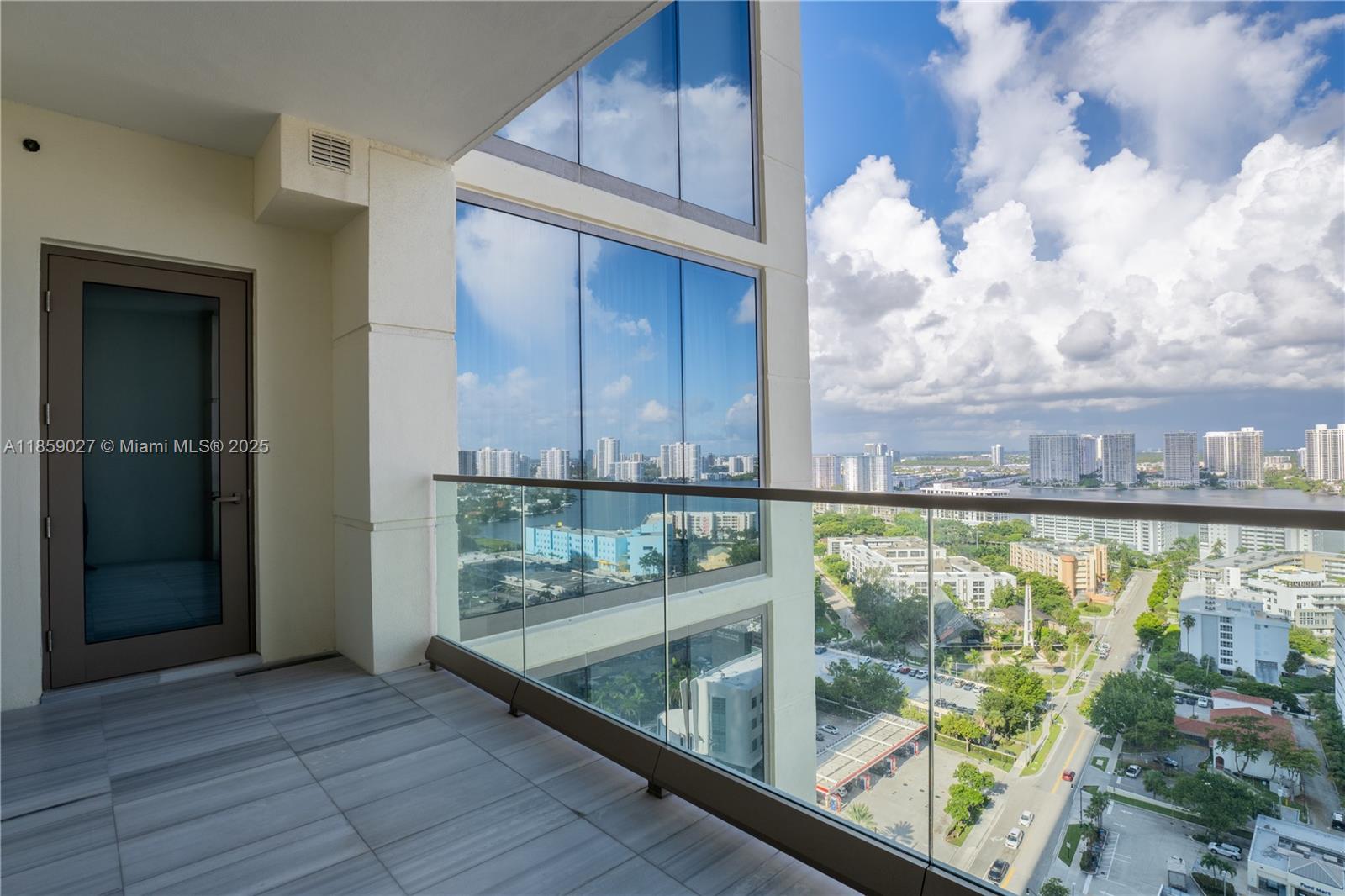 17901 Collins Ave # 2103