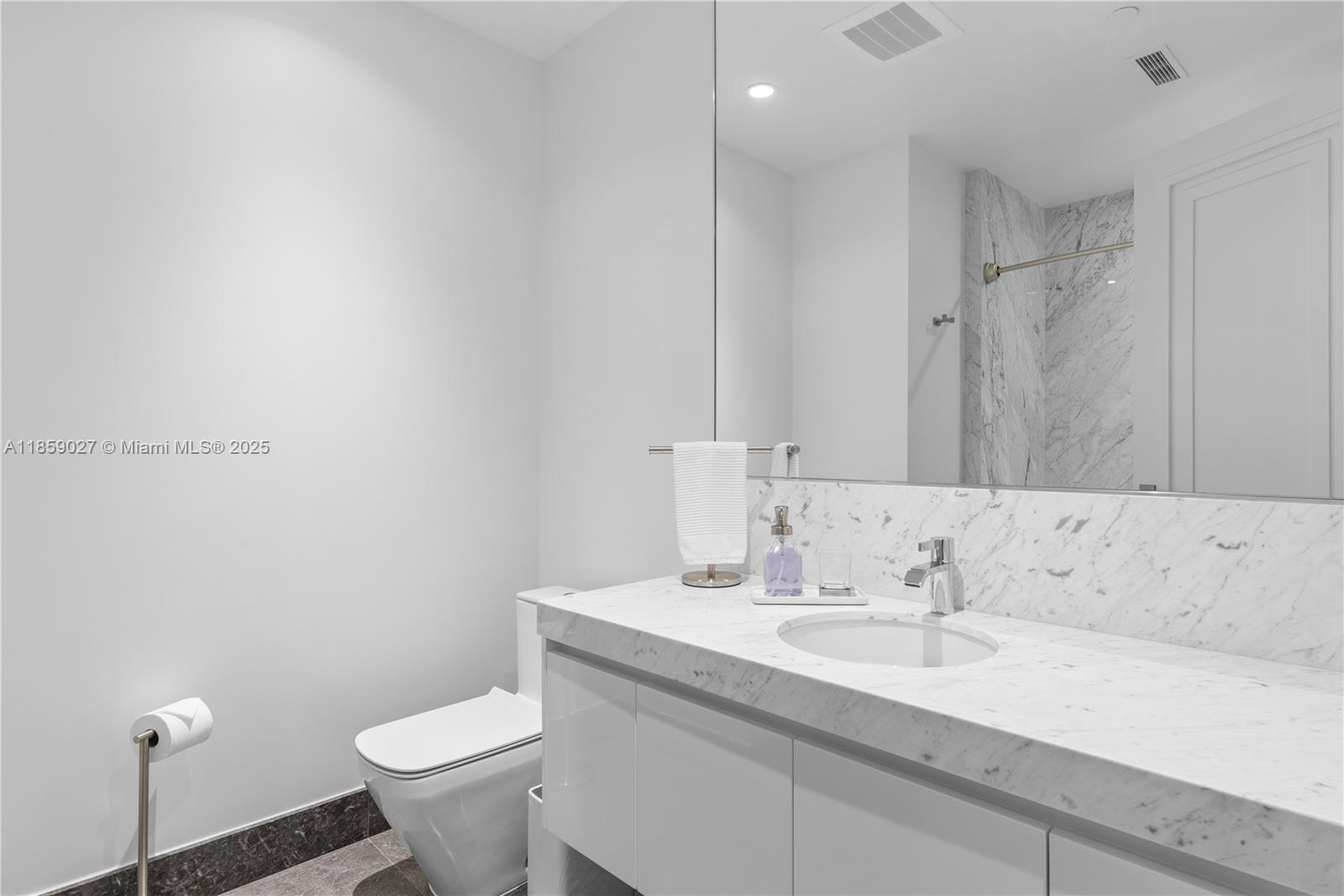 17901 Collins Ave # 2103