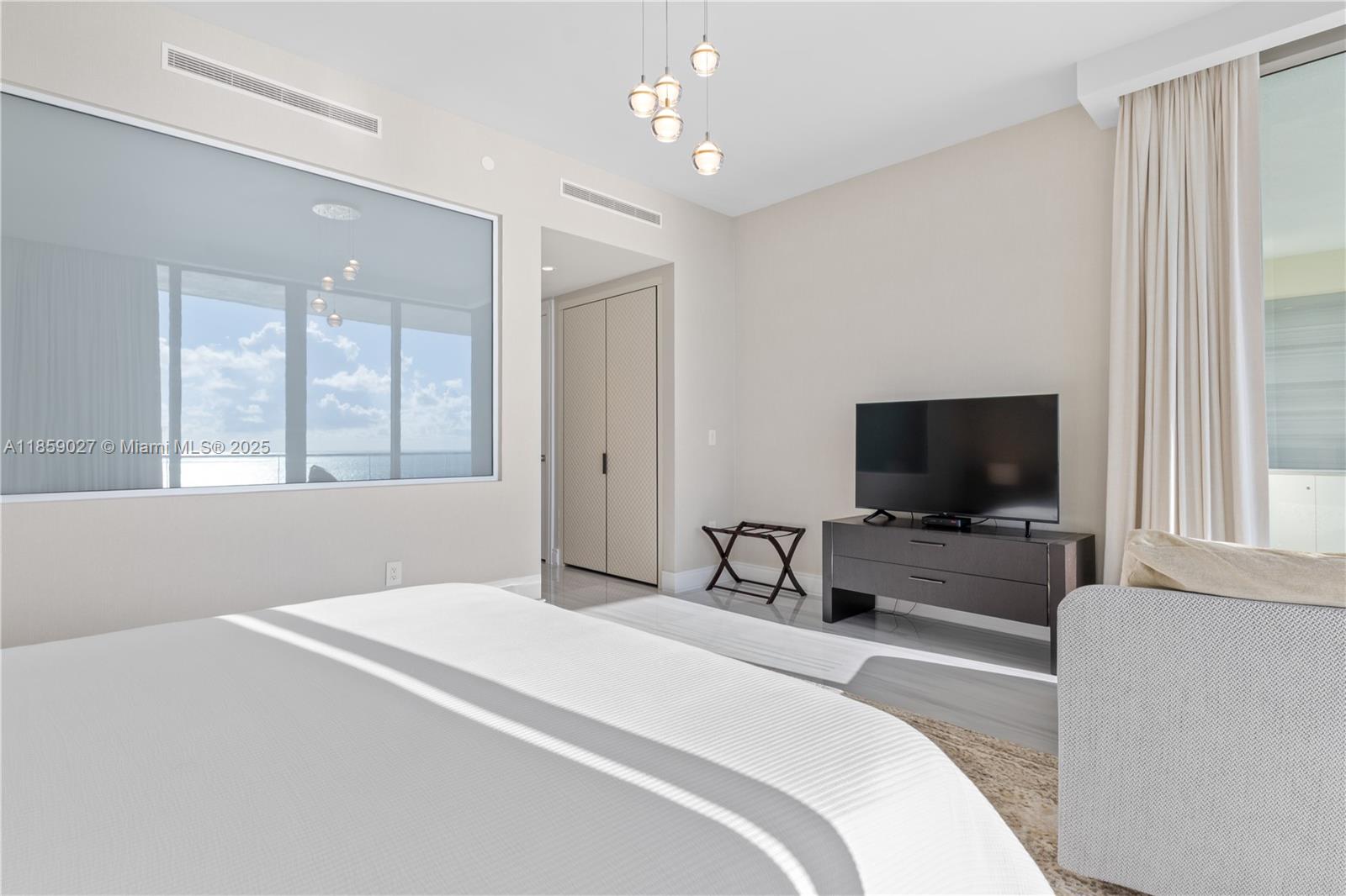 17901 Collins Ave # 2103