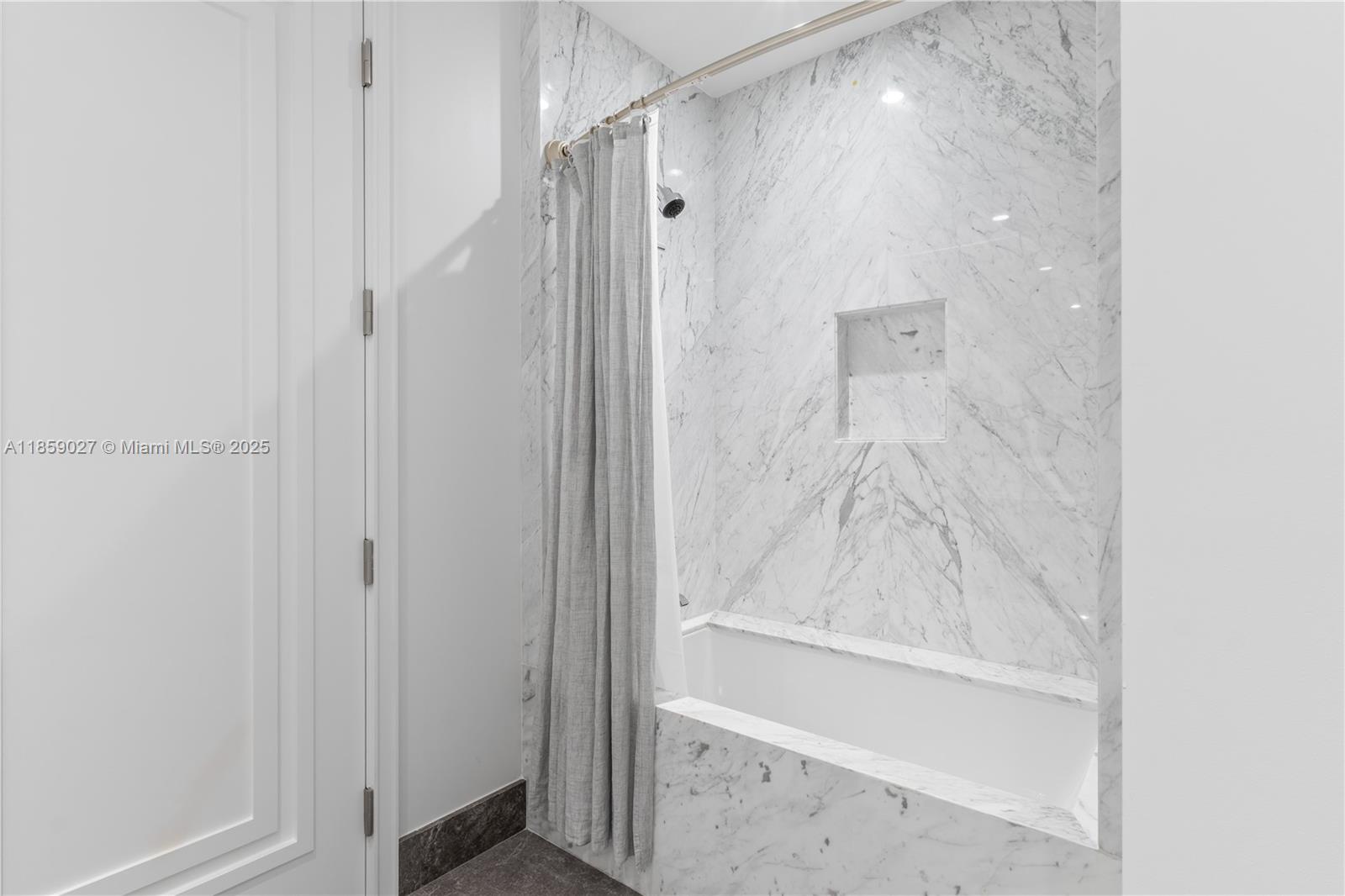 17901 Collins Ave # 2103