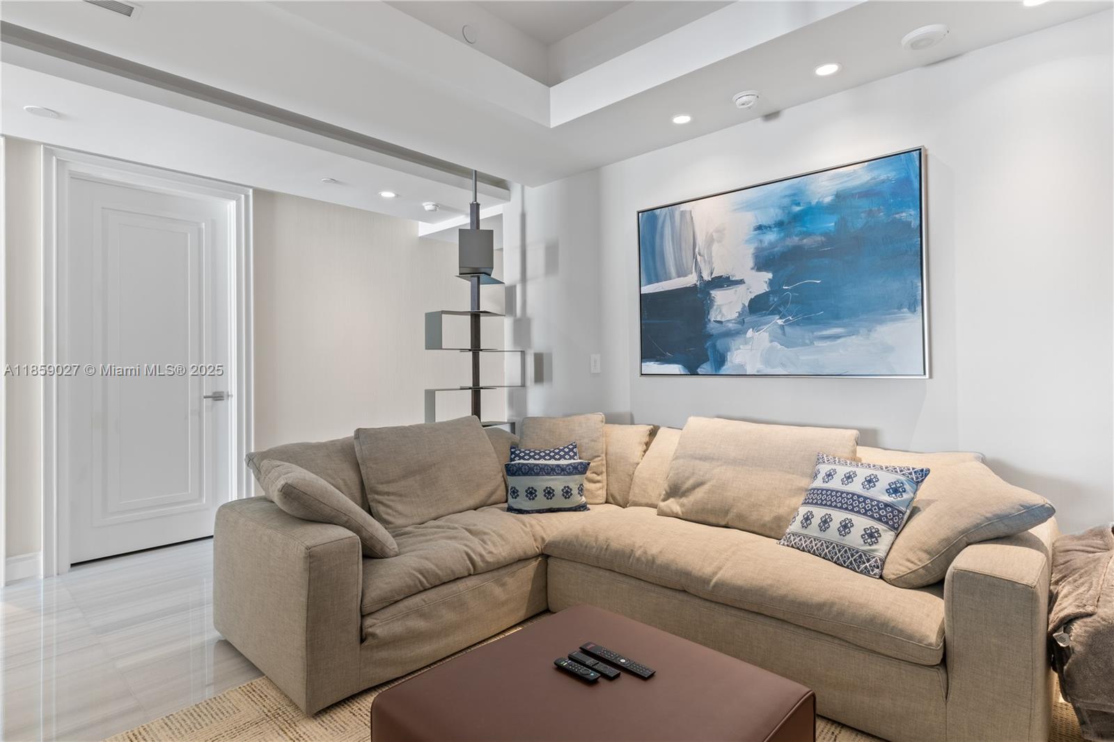 17901 Collins Ave # 2103