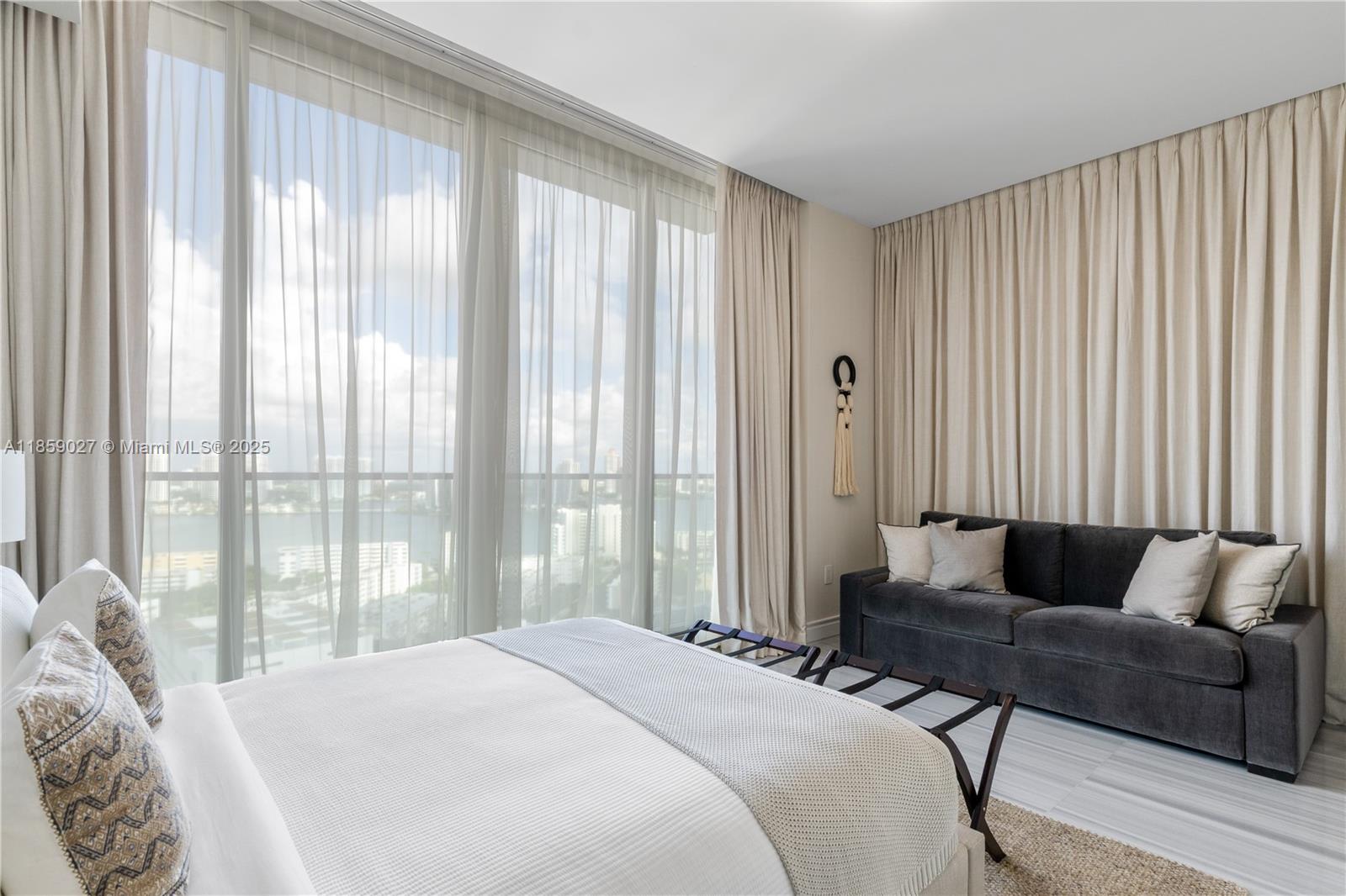 17901 Collins Ave # 2103