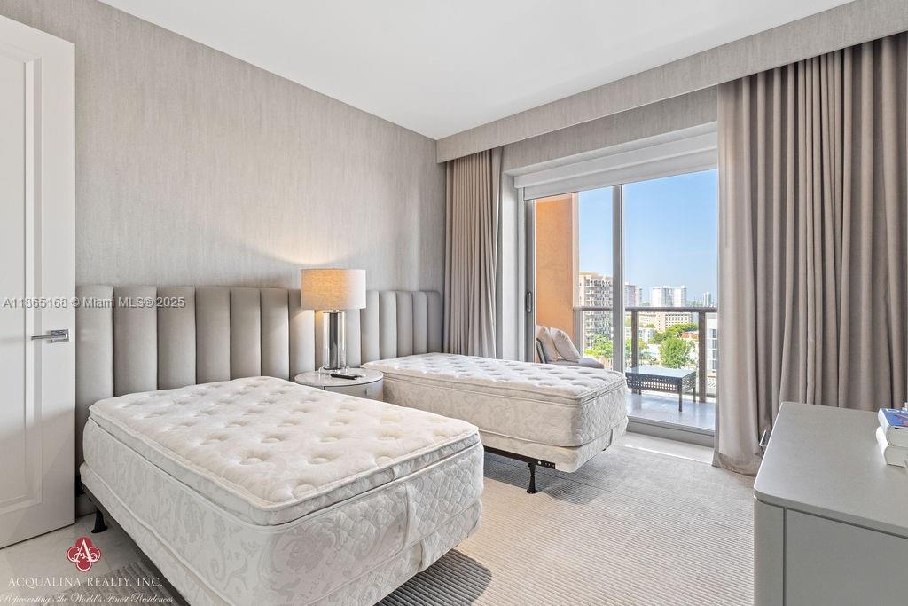 17749 Collins Ave # 902