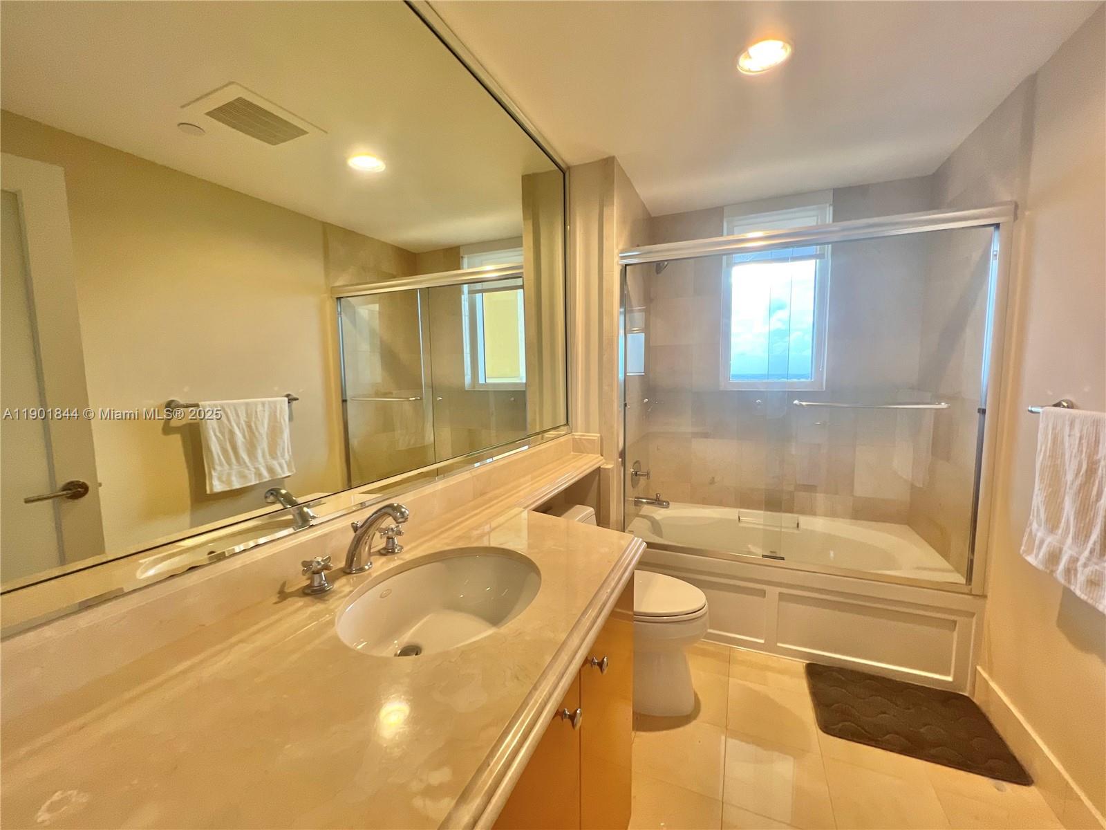 17875 Collins Ave # 4305, Sunny Isles Beach Unit: 4305