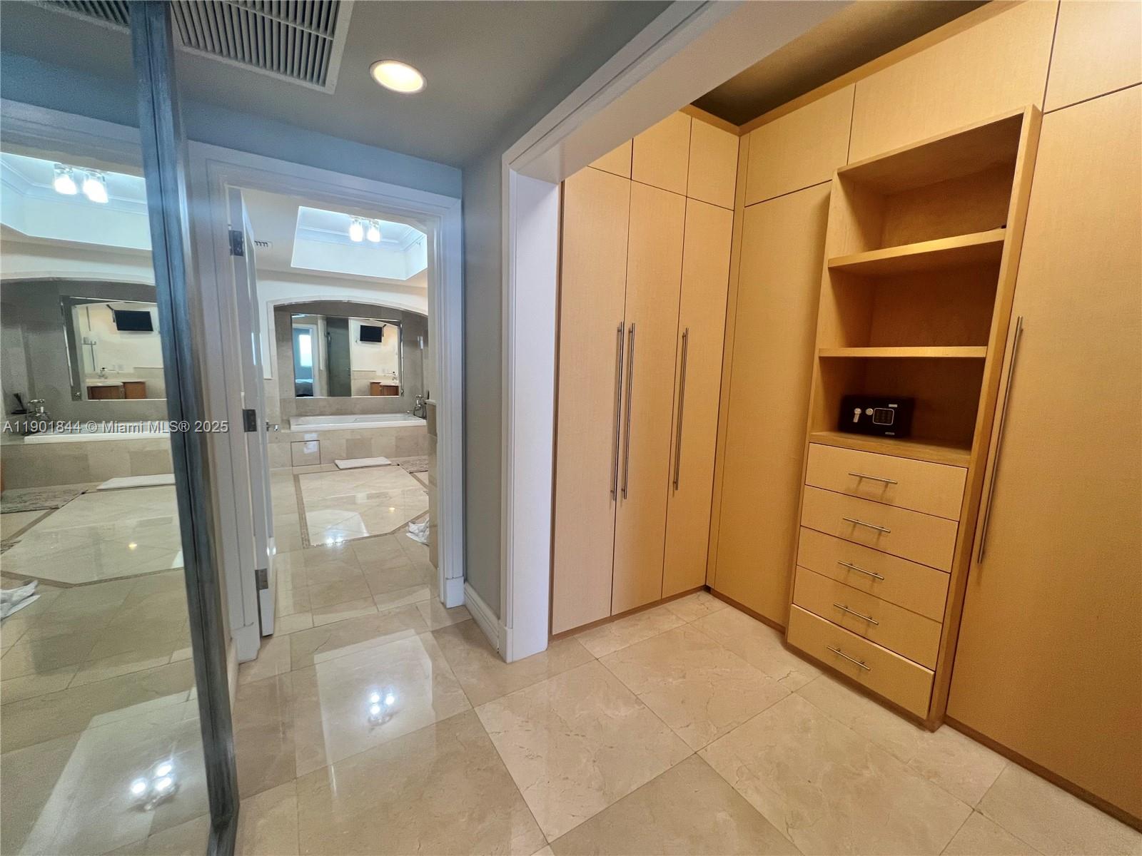 17875 Collins Ave # 4305, Sunny Isles Beach Unit: 4305