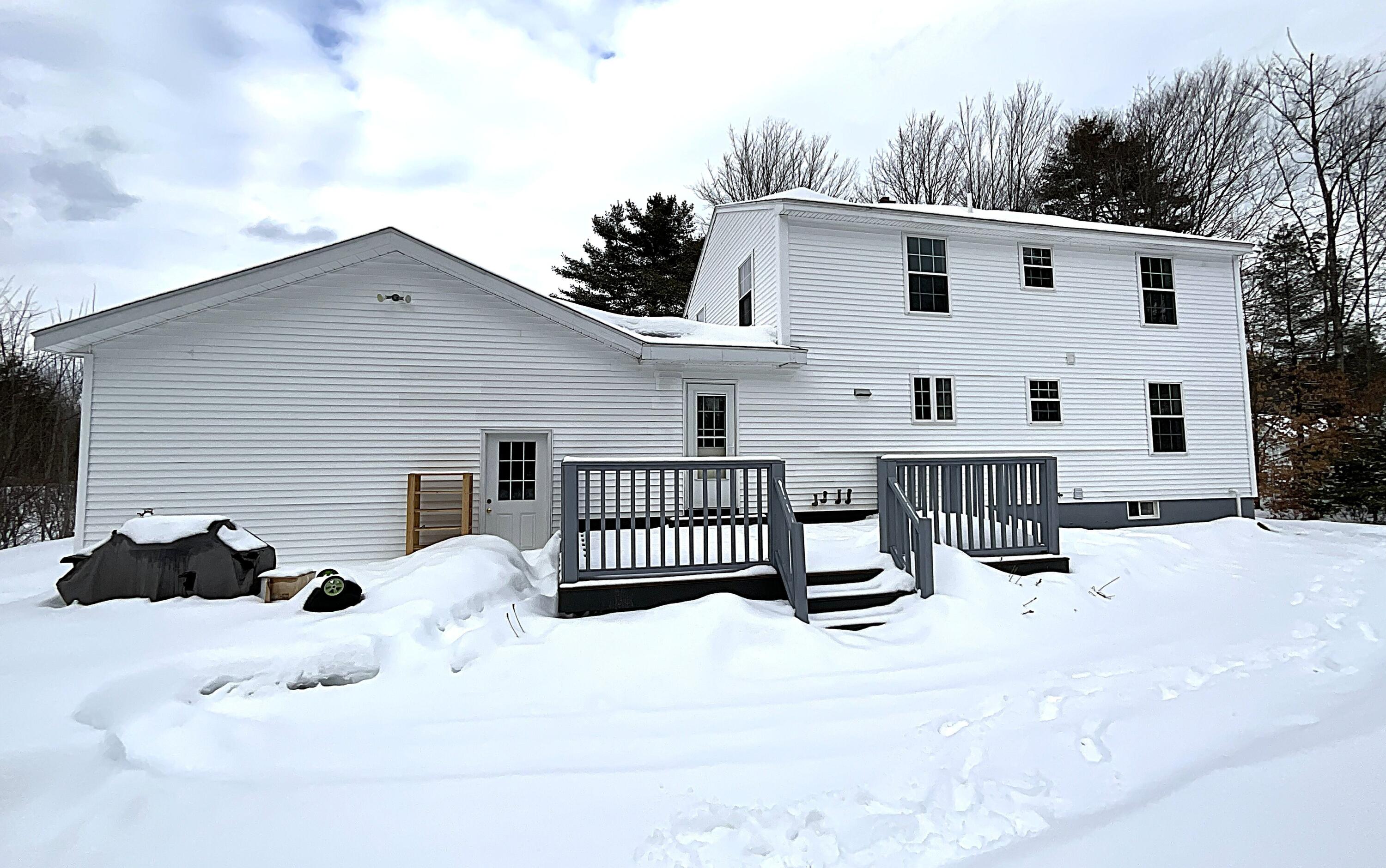 8 Evergreen Circle