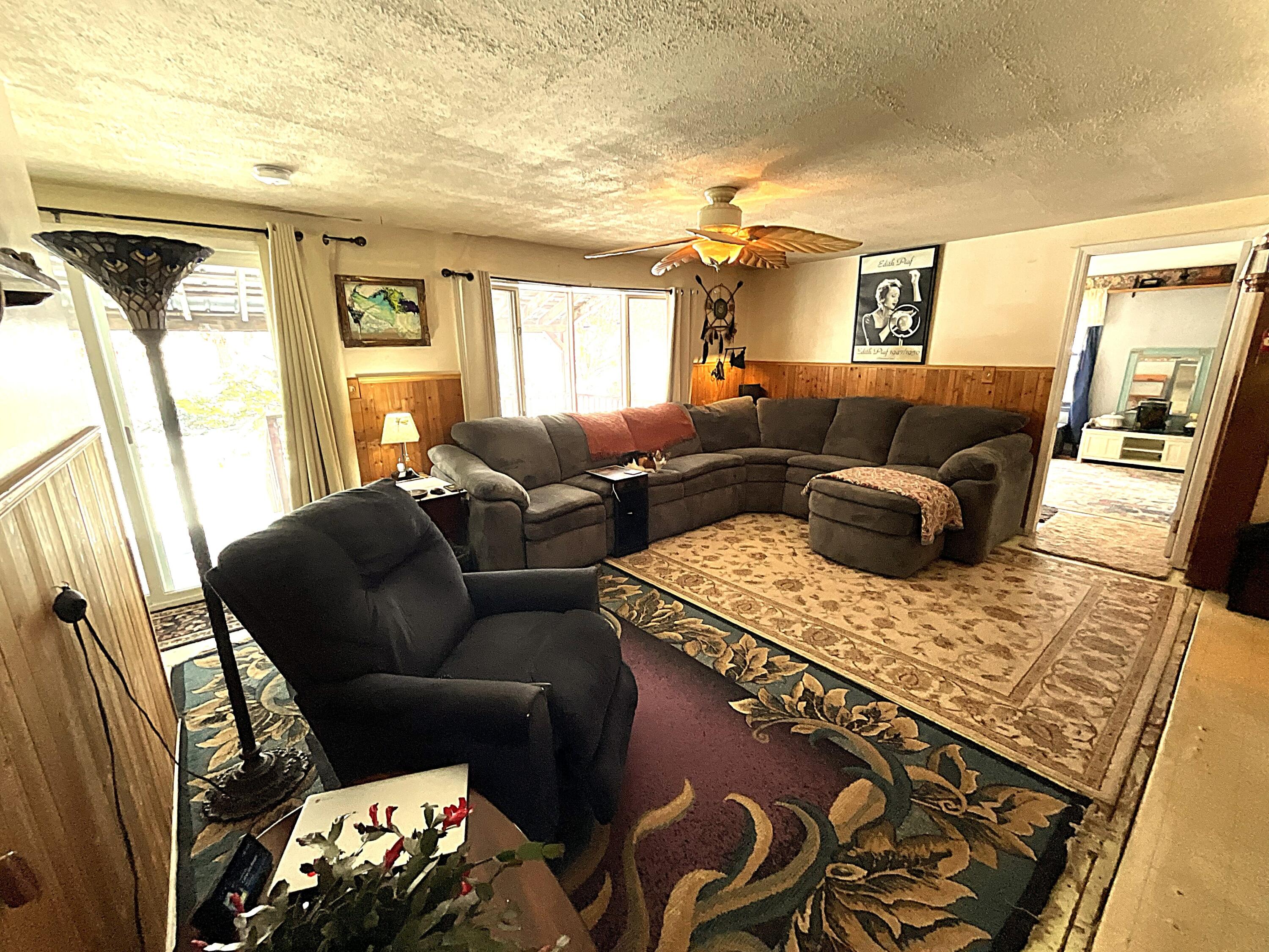 28 Summit Drive