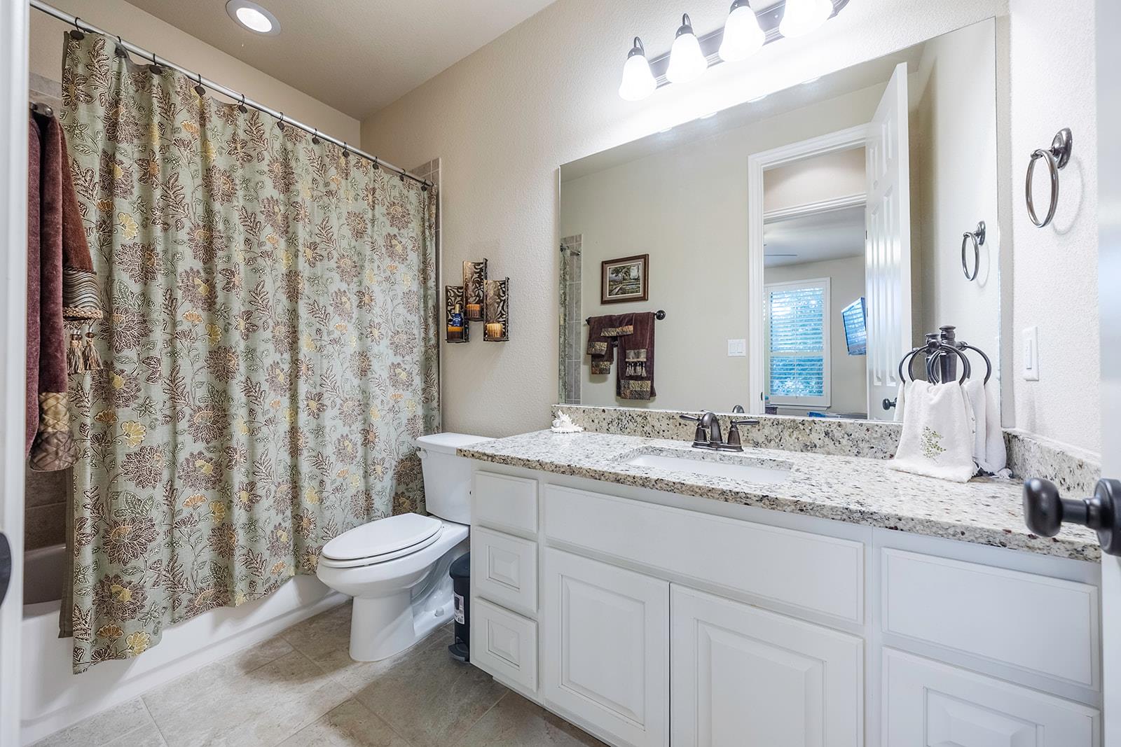 128 Lady Bird LN