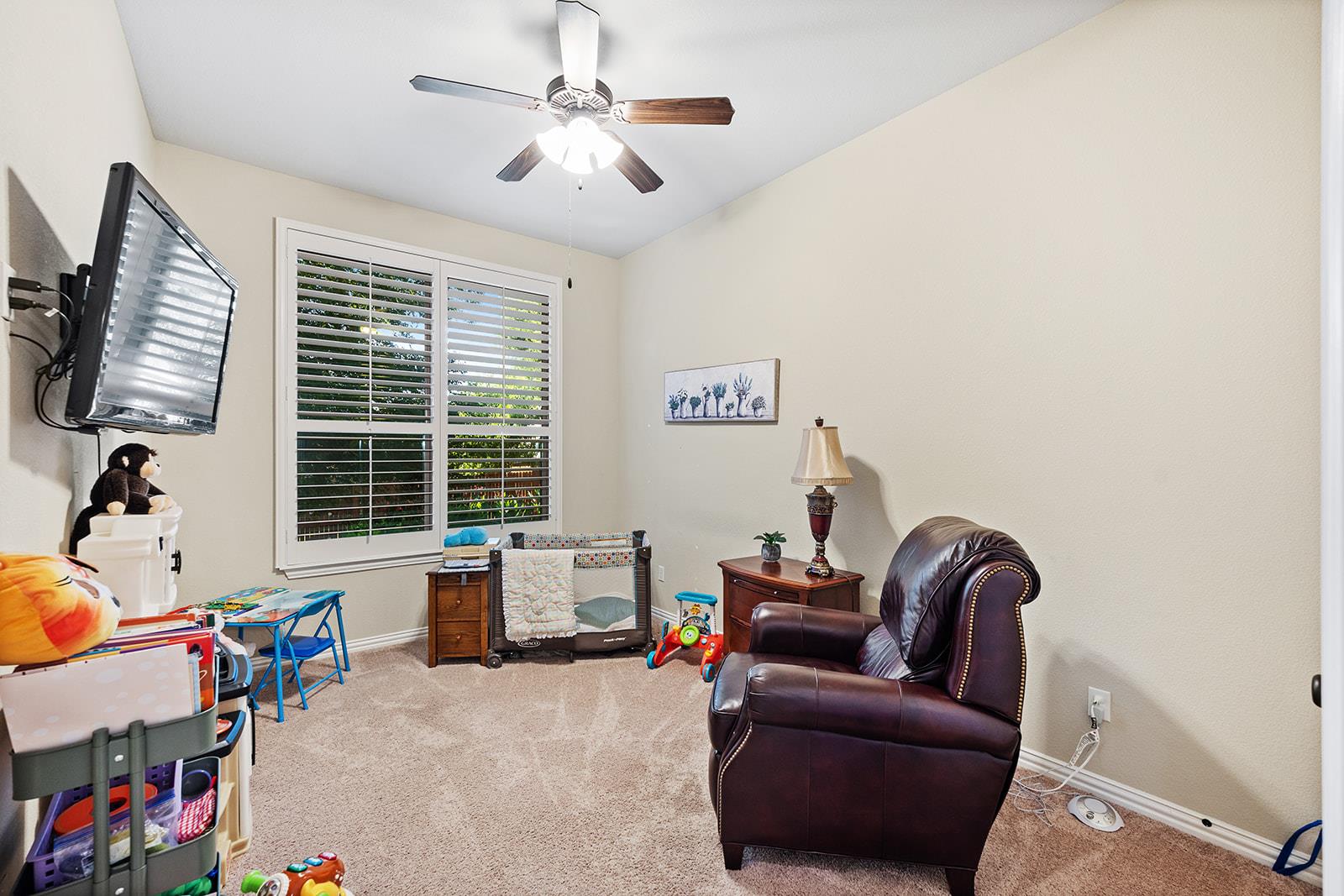 128 Lady Bird LN
