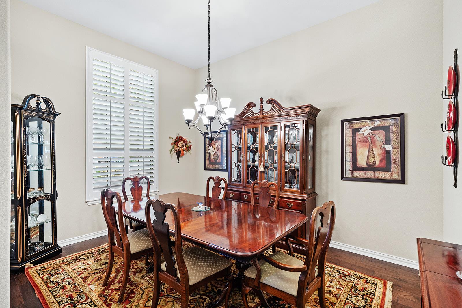128 Lady Bird LN
