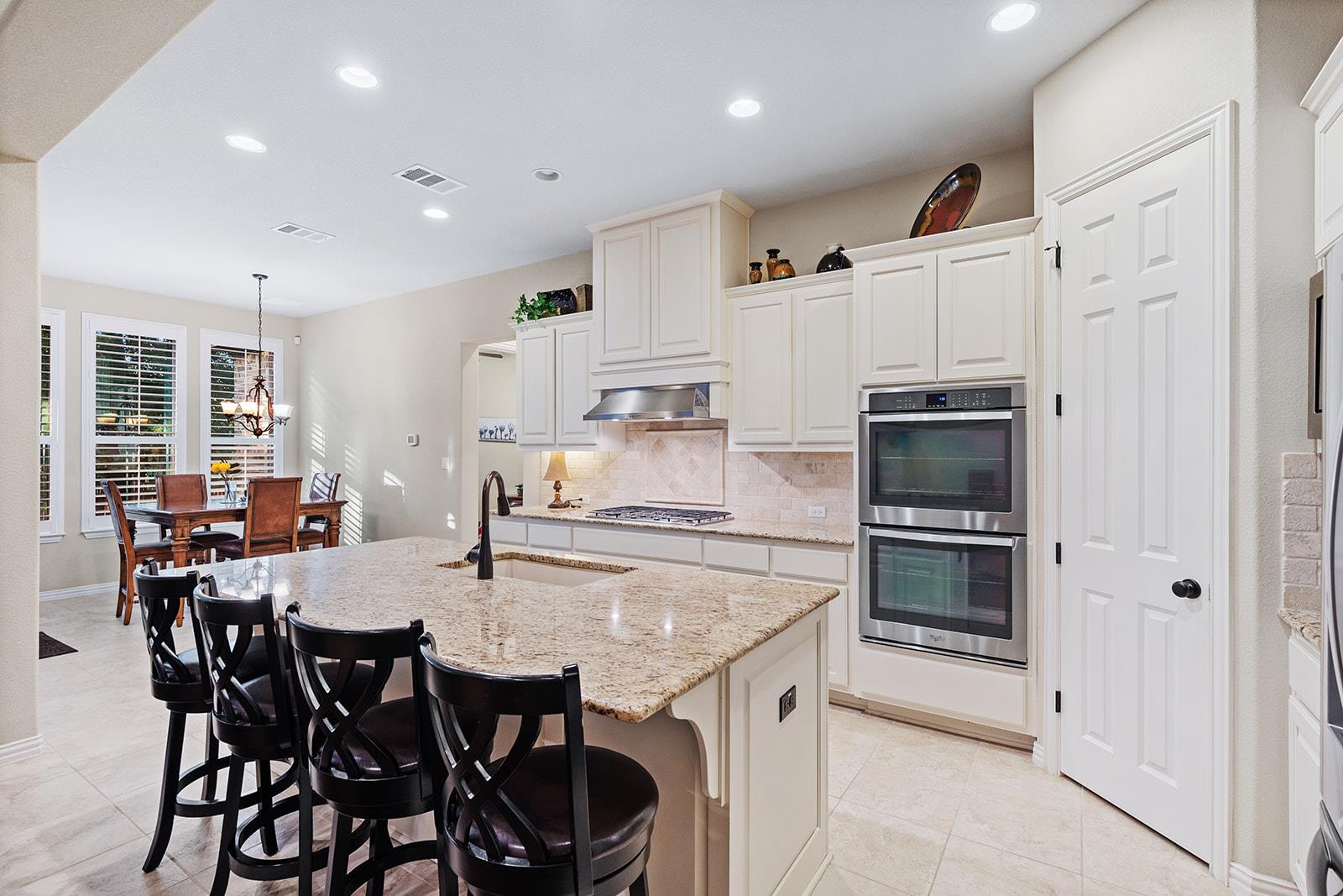 128 Lady Bird LN