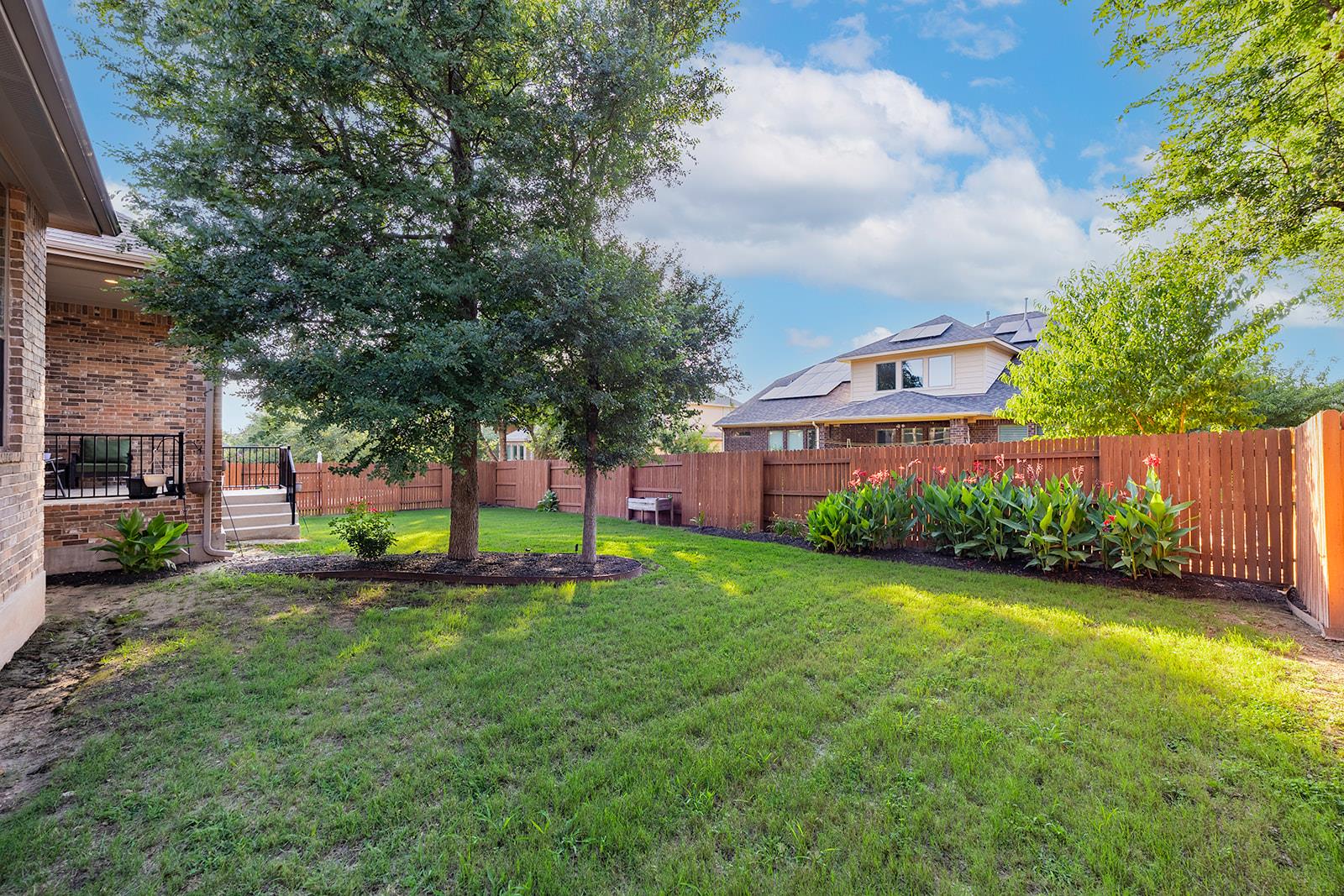 128 Lady Bird LN