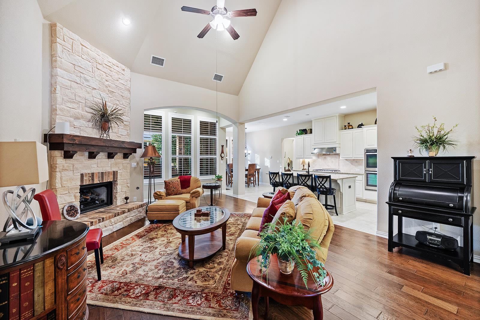 128 Lady Bird LN