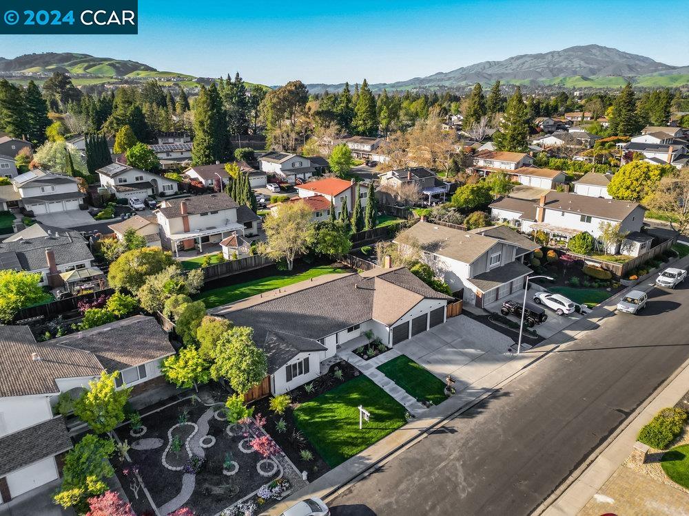 3712 Segovia Ct