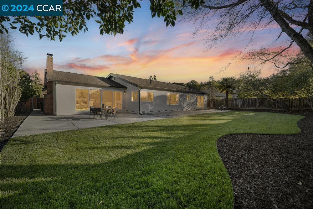 3712 Segovia Ct