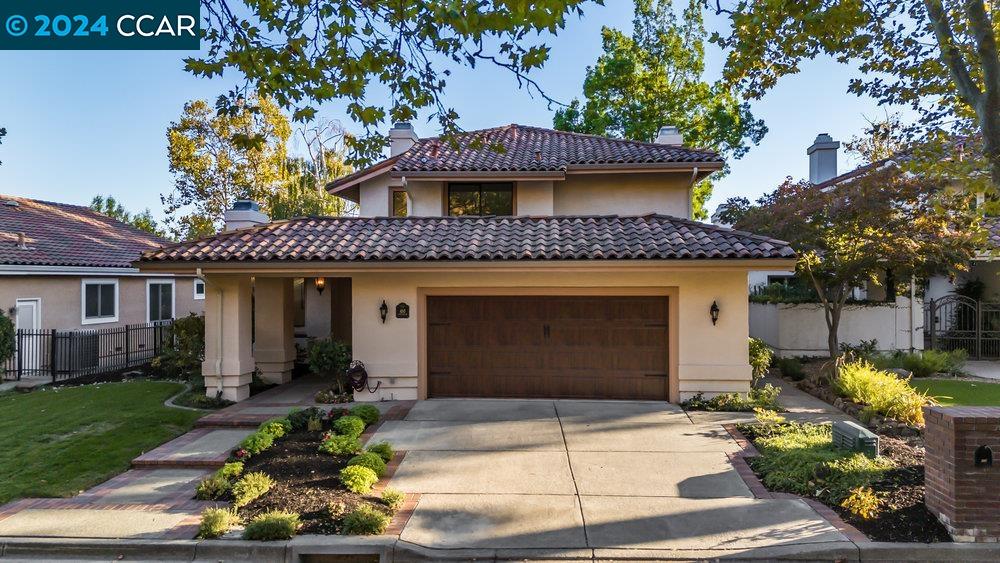 450 Live Oak Dr
