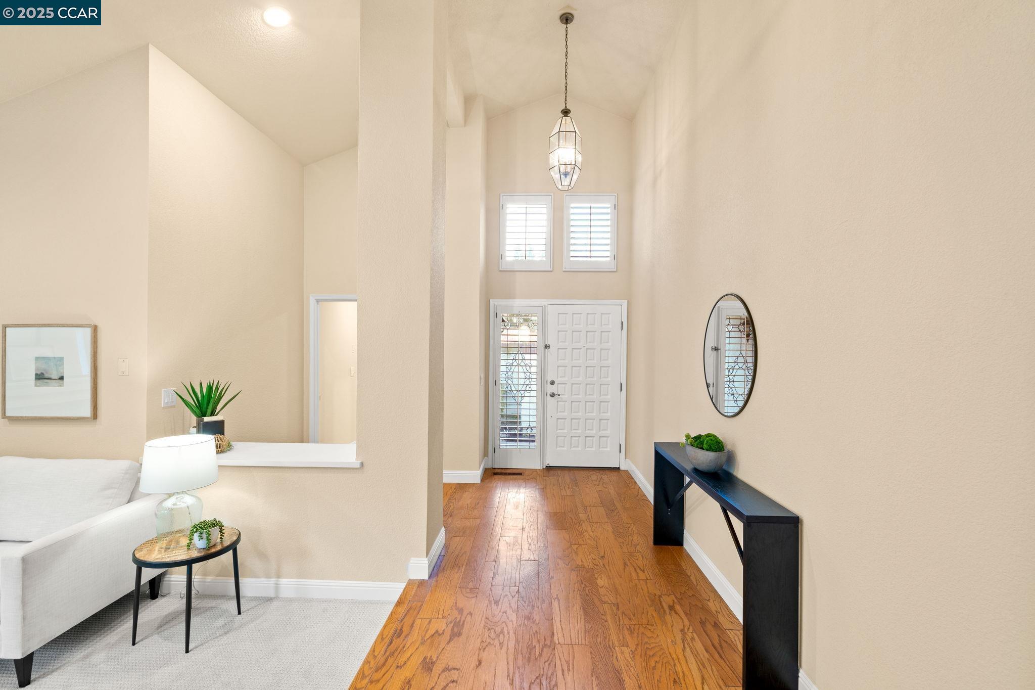 387 Live Oak Dr
