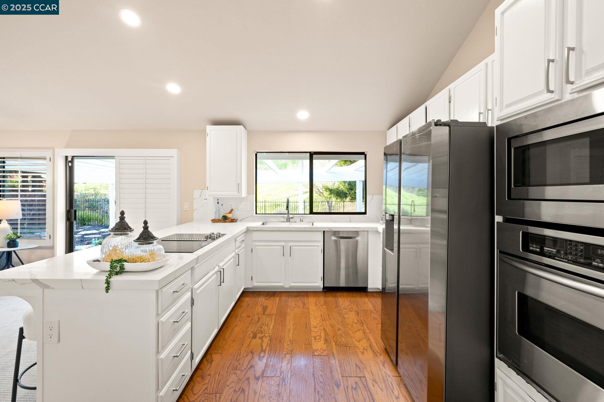 387 Live Oak Dr